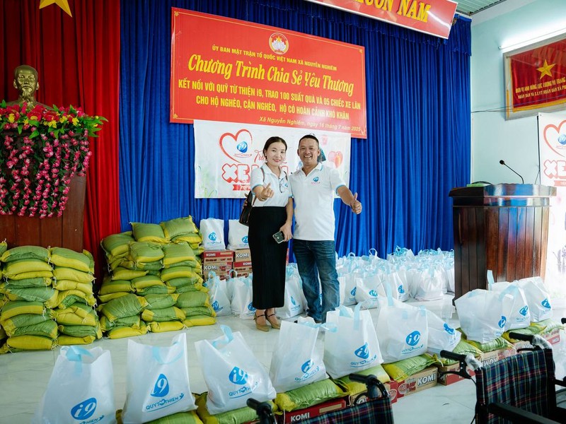 Hình ảnh tượng trưng cho các tài nguyên hỗ trợ bên ngoài và dịch vụ tư vấn chuyên nghiệp