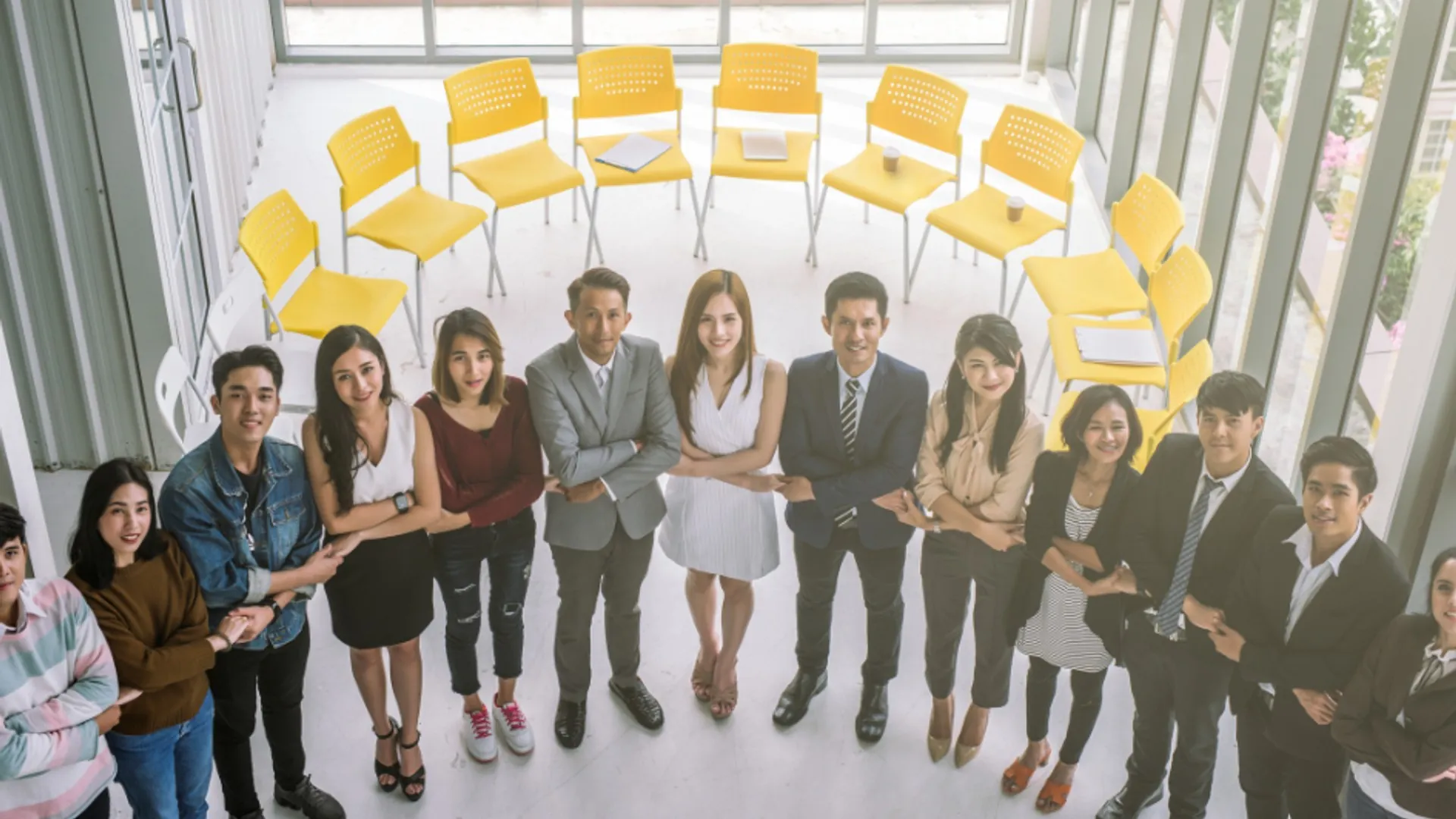 Hình ảnh tượng trưng cho cờ bạc có trách nhiệm và hỗ trợ người chơi tại mcw88